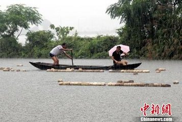 題余山人壁