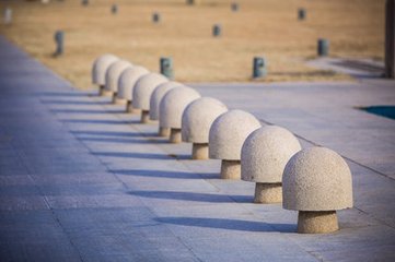 冬末以事之東都，湖城東遇孟云卿，復(fù)歸劉顥