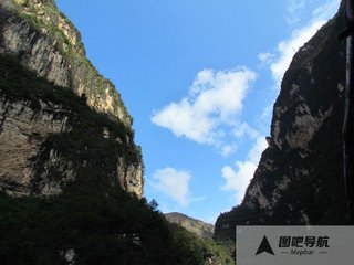 戲題巫山縣用杜子美韻?此詩為黃庭堅作?