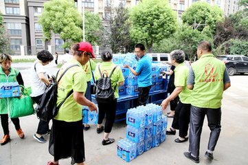 送萬兵曹赴廣陵