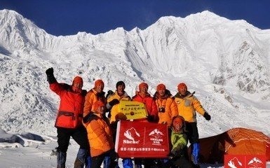 大雪過花子峰下有懷仲退南翁兼簡志上人