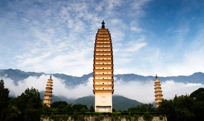 題崇圣寺（寺，故行宮也）