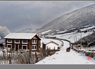 雪后過(guò)南坡