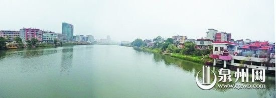 舟泊蘭溪湖頭市遇雨