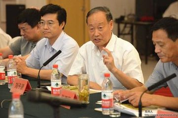 同辛兗州巢父盧副端岳相思獻(xiàn)酬…兼呈辛魏二院長楊長寧