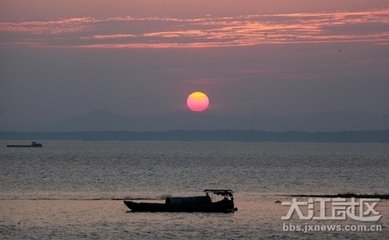 過鄱陽湖次游子明韻