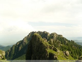 雷鳴不雨