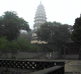 游泰山四首 靈巖寺