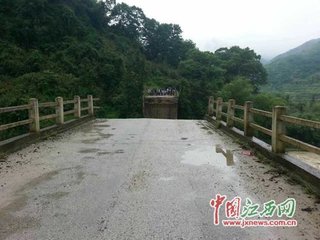 餞上饒推幕葉西澗召為國子錄二首