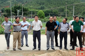 題陳山人居