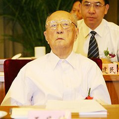 和王右司游南岳得晴