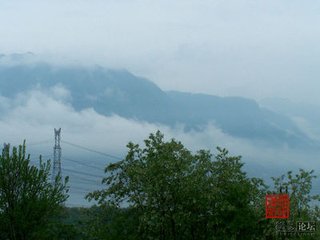 雨過(guò)三峽橋上作