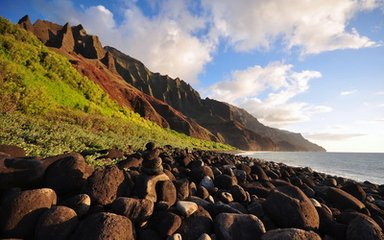 巴陵寄李二戶部、張十四禮部（時(shí)貶岳州司馬