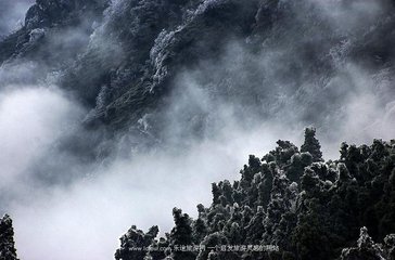 趙忠定帥蜀時(shí)題雪錦樓有扁舟衡岳問歸程之句