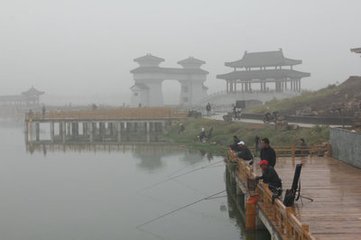 題陸羽祠堂兼寄李援援有詩(shī)殊佳二首