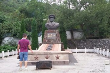 和李丞題李將軍林園